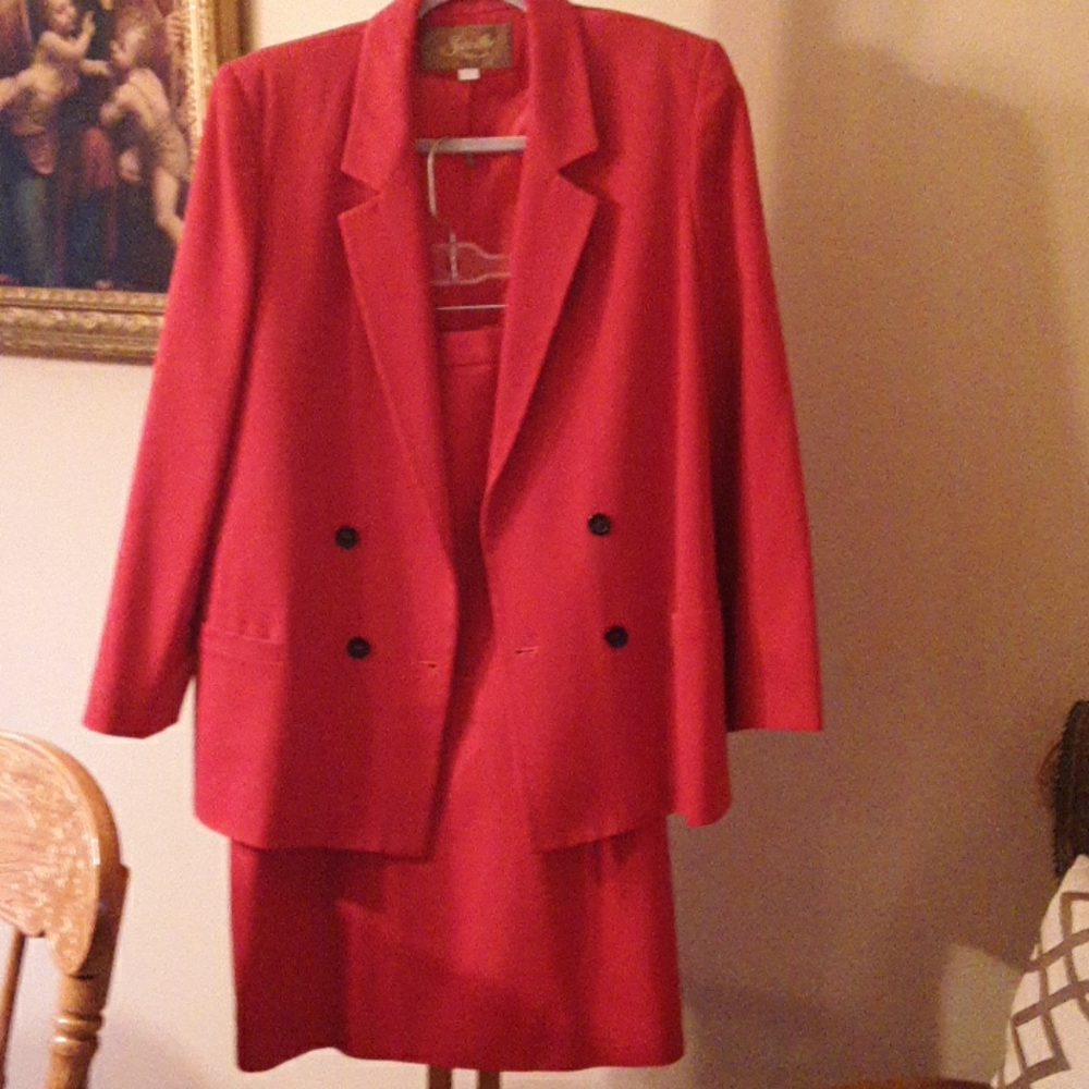 Vintage wool jacket with skirt